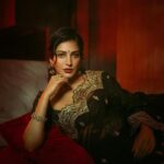 Shruti Haasan Instagram - 🖤 💋 Stylist @neeraja.kona Asst stylist @manogna_gollapudi Photographer @adrin_sequeira
