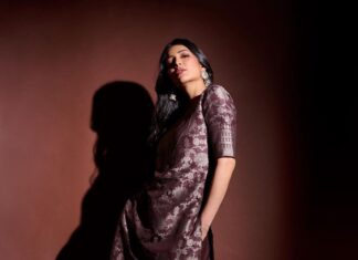 Shruti Haasan Instagram - 🤎🧱🍂 Suit set @payalkhandwala Earrings @sangeetaboochra @tinkara.retail Stylist @neeraja.kona Asst stylist @manogna_gollapudi Hair @noori_hairstylist Makeup @prakatwork Photographer @kalyanyasaswi