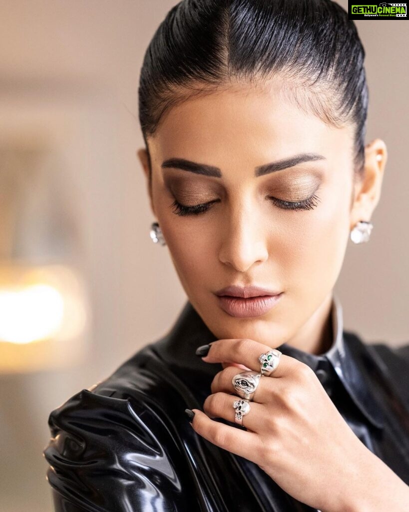 Shruti Haasan Instagram - Cannes again .. today was wonderful at the @breakingthroughthelens event for the action grant supported by @chopard - supporting story telling and the sisterhood - I love this . . . Hmu @alisamakeupbar 📸 @stefdelavega