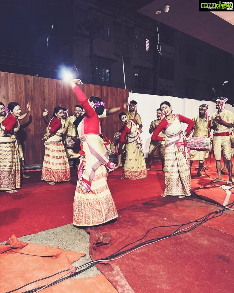 Shruti Haasan Instagram - A beautiful evening in Guwahati ❤️ Assam