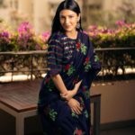 Shruti Haasan Instagram – That Chennai girl ❤️
.
.
.
.
Saree @labelearthen
Earrings @amrapalijewels
Stylist @neeraja.kona
Asst stylist @manogna_gollapudi
HMU @prakatwork
📸 @parvathamsuhasphotography Chennai, India
