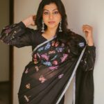Shruti Ramachandran Instagram - For the promotions of Neeraja :) 📷 : @sk_abhijith Styling : @keepitstylish_by_ammu @styledbyammu Make up : @rizwan_themakeupboy Wearing- @kavana.in Accessories : @aathvya Assisted by @ami_stad________