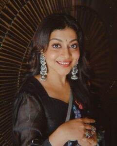 Shruti Ramachandran Instagram - For the promotions of Neeraja :) 

📷 : @sk_abhijith
Styling : @keepitstylish_by_ammu
@styledbyammu 
Make up : @rizwan_themakeupboy
Wearing- @kavana.in
Accessories : @aathvya
Assisted by @ami_stad________