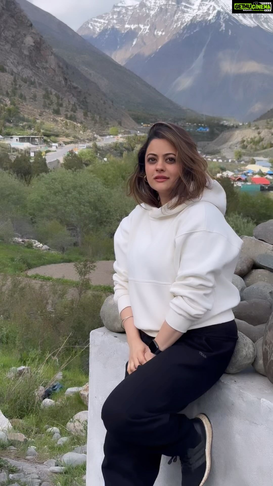 Shruti Sodhi Instagram - Ye shaam mastaani aur usse zyaada mastaana ye dil ♥️ #shrutisodhi #jispa #lahaul #himachal Lahaul