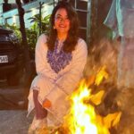 Shruti Sodhi Instagram – And ten days after the Lohri celebrations, the photo makes it here. To speak the truth I like how I’m smiling from my heart here and it’s just THAT kind of a day where I manifest heartfelt smiles for a lifetime ☺️🥰 #shrutisodhi