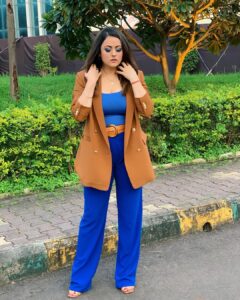 Shruti Sodhi Instagram - Walk it 🌟 strut it🌟talk it 🌟 feel it 🌟own it🌟 be IT #shrutisodhi 

Makeup- @makeupbybablu @glazoschool 
Hair- @gurmukh_singh07 @glazoschool 
Styling - @rochelledsa @anishagandhi3 
Asst by- @divijaashishupal