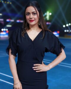 Shruti Sodhi Instagram - 🖤🖤🖤🖤🖤 #shrutisodhi 

Stylist- @rochelledsa @anishagandhi3 
Asstd by- @divijaashishupal 
Outfit- @houseofaraish 
Footwear- @chinicdesigns 
Jewellery- @blingthingstore 
Makeup- @makeupbybablu @glazoschool 
Hair- @gurmukh_singh07