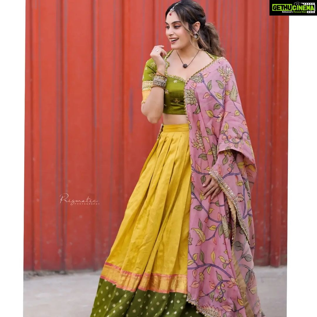 Shrutika Instagram - Photography @prismatic_photography_7 Costume @malarvikrambridalcouture #green #indian #indianwear #traditionalwear #ethinic #picture #pictures #photooftheday #shoot #shootday #television #tamil #cinema #instagram #instalike #instapic #post #pose #poses #instapost