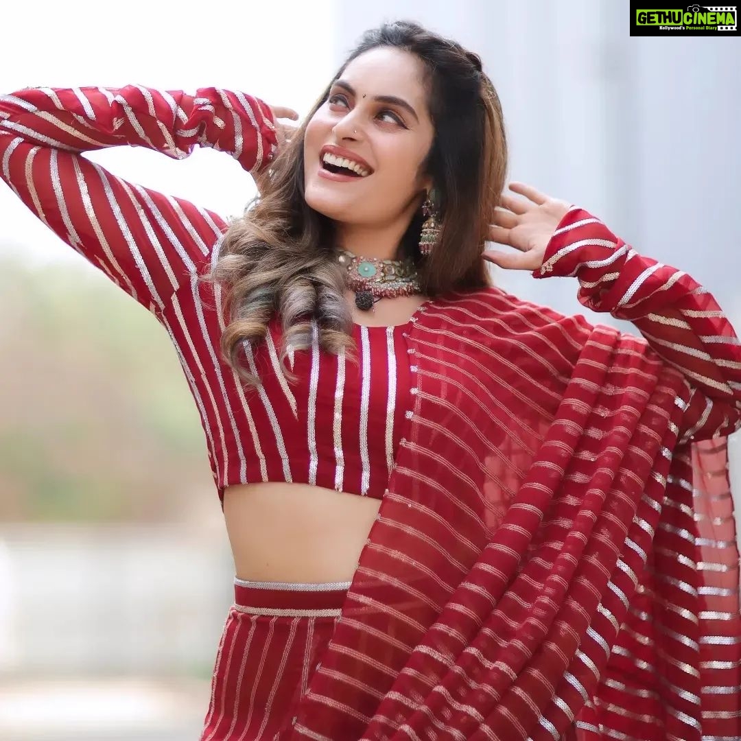 Shrutika Instagram - Costume @styl_chennai Jewelry @bronzerbridaljewellery Photography @dhanush__photography #ethinicwear #red #jewelry #instagood #instagram #post #picture #picoftheday #kpy #kpychampions #vijaytv #television #spreadlove #spreadpositivity