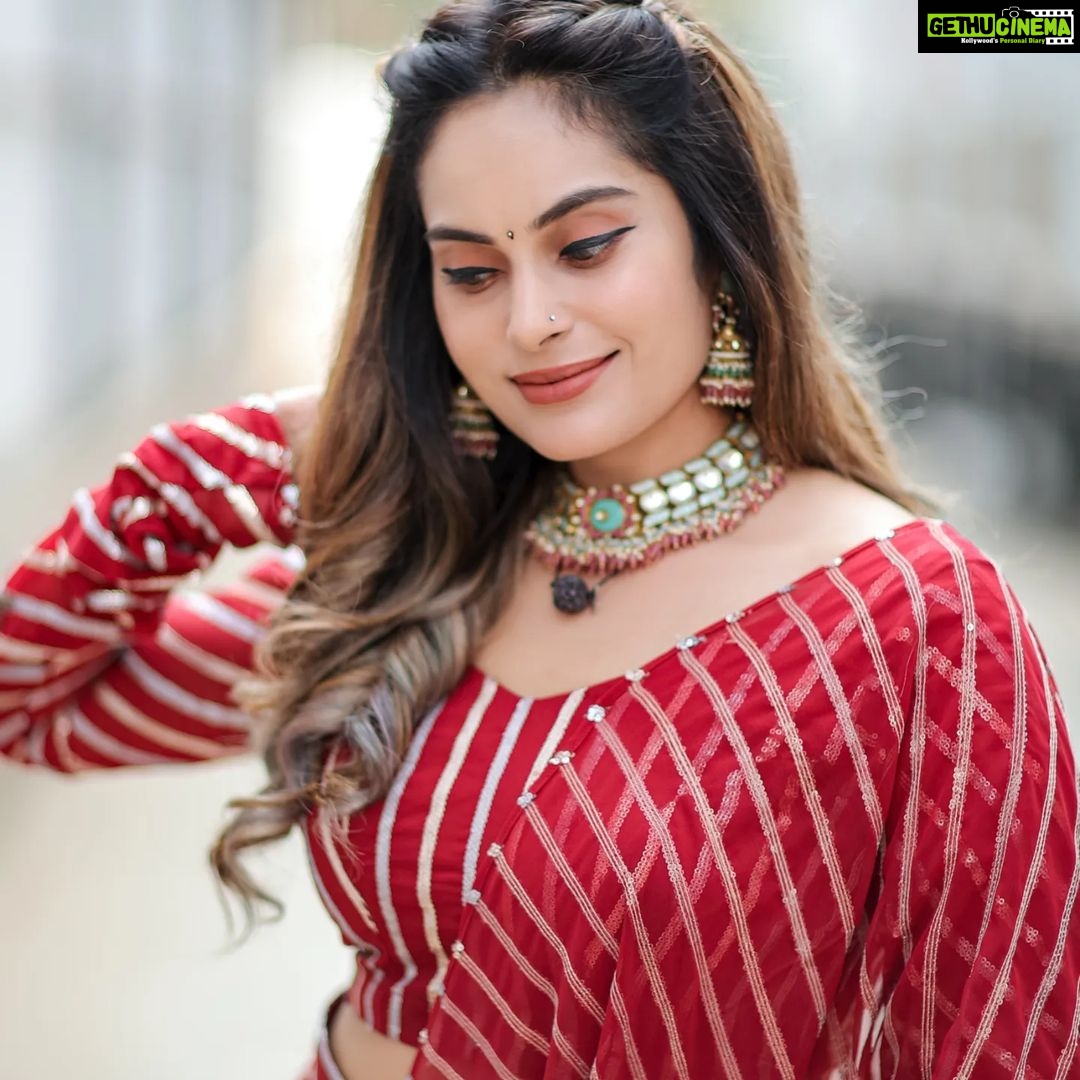 Shrutika Instagram - Costume @styl_chennai Jewelry @bronzerbridaljewellery Photography @dhanush__photography #ethinicwear #red #jewelry #instagood #instagram #post #picture #picoftheday #kpy #kpychampions #vijaytv #television #spreadlove #spreadpositivity