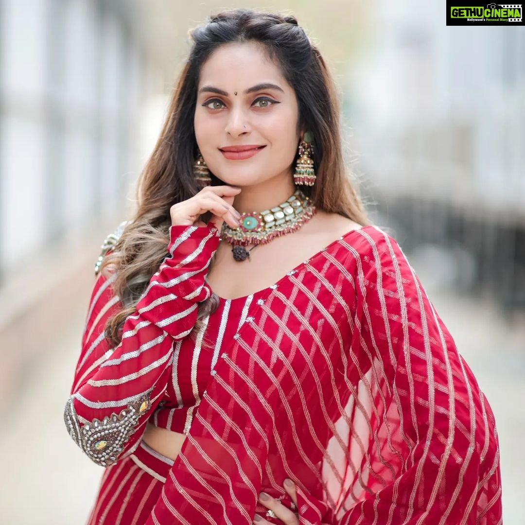 Shrutika Instagram - Costume @styl_chennai Jewelry @bronzerbridaljewellery Photography @dhanush__photography #ethinicwear #red #jewelry #instagood #instagram #post #picture #picoftheday #kpy #kpychampions #vijaytv #television #spreadlove #spreadpositivity
