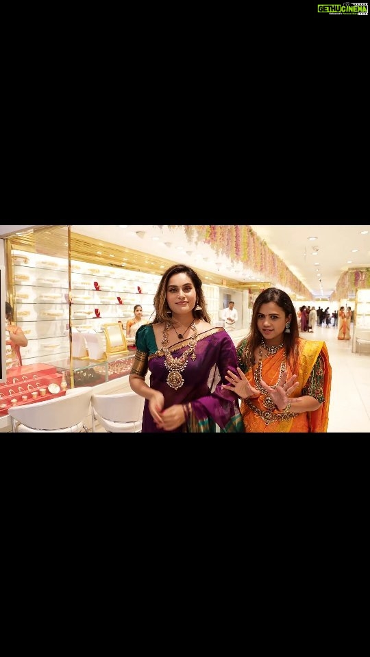 Shrutika Instagram - *Akshaya Tritiya offer Rs.1000/- per Savaran* Worlds largest single display jewellery showroom in india The one and only My favourite @thelegendsaravanastores, Padi , Chennai. #Legendsaravanastoresjewellery #legendsaravanapadi #Akshayatritiya #offers #sale #jewelry #gold #diamonds #ad #shootday #sale #festive #collection #design #trending #jewels #instareels #instagram