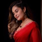 Shrutika Instagram - Costume @studio149 Photography @prismatic_photography_7 Jewelry @pradejewels #kpychampions4 #vijaytelevision #tamilshow #tamil #comedy #comedyshow #pictureoftheday #instapost #instagram #saree #red #love #laugh #happiness