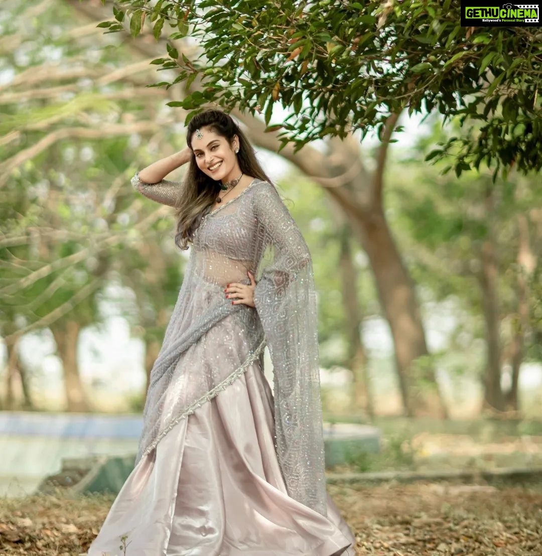 Shrutika Instagram - #kpychampions4 @director_thomson_vijaytv @vijaytelevision Costume @studio149 Photography @dhanush__photography Jewelry @pradejewels @pinkylohar #kpychampions4 #vijaytelevision #vijaytv #tamilshow #tamil #post #pose #photography #photooftheday #pic #instagram #instalike #instapost #india #indianwear #ethinicwear #jewelry #silver #shine #laugh #live #spreadlove #spreadpositivity