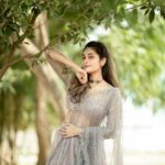 Shrutika Instagram - #kpychampions4 @director_thomson_vijaytv @vijaytelevision Costume @studio149 Photography @dhanush__photography Jewelry @pradejewels @pinkylohar #kpychampions4 #vijaytelevision #vijaytv #tamilshow #tamil #post #pose #photography #photooftheday #pic #instagram #instalike #instapost #india #indianwear #ethinicwear #jewelry #silver #shine #laugh #live #spreadlove #spreadpositivity