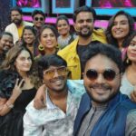 Shrutika Instagram - Mr & Mrs chinnathirai Loved Anchoring this beautiful show ❤️ These people.. a true vibe!! #anchor #vijaytelevision #vijaytv #love #couplegoals #instamood #instagram #pictureoftheday EVP Film City