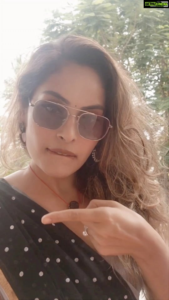 Shrutika Instagram - @sonymusic_south @gvprakash This beat on loop! Loving it #patakpatak #gvprakash #gv #1minmusic #loop #sony #sonymusic #reelsfeelit #reelsinstagram #tamilcinema #tamilsong #insta #instagood #instareels #reels #dance #instamood #instagram