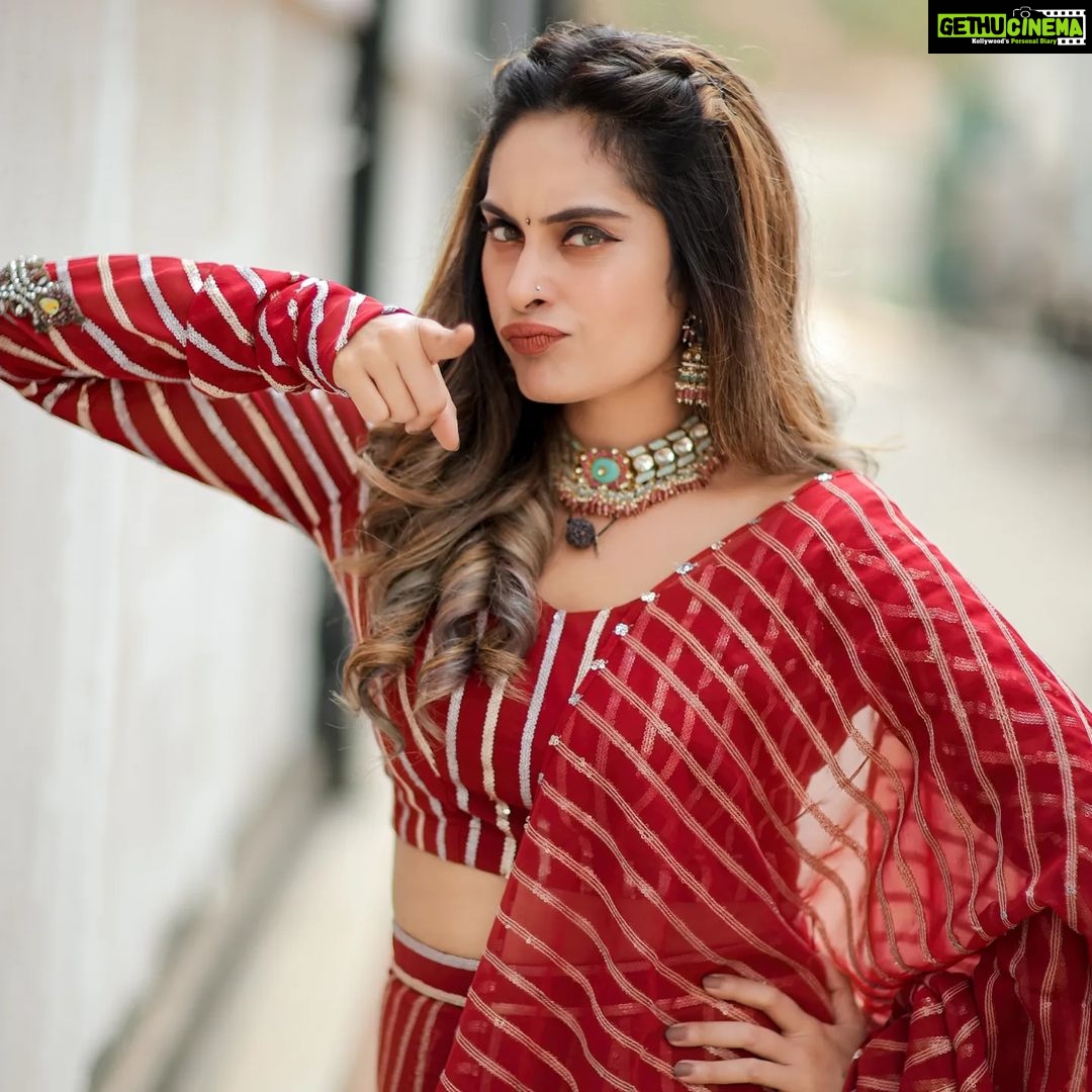 Shrutika Instagram - Costume @styl_chennai Jewelry @bronzerbridaljewellery Photography @dhanush__photography #ethinicwear #red #jewelry #instagood #instagram #post #picture #picoftheday #kpy #kpychampions #vijaytv #television #spreadlove #spreadpositivity