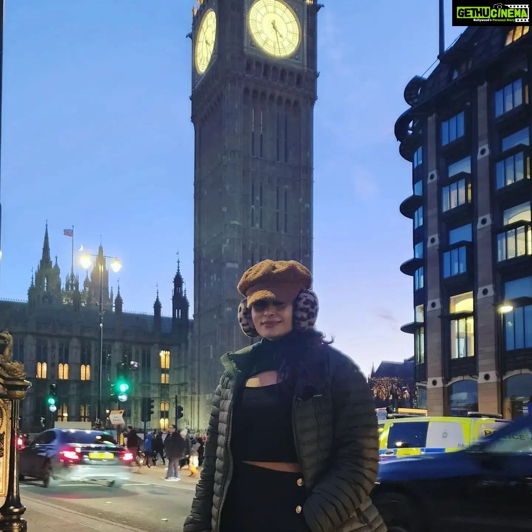 Shrutika Instagram - #creatingmemories #londondiaries #london #vacation #vacay #hoponhopoff #citybus #londoneye #westminsterbridge #clocktower #picture #love #spreadhappiness #instafamily #instagram #pose #getready #getsetgo