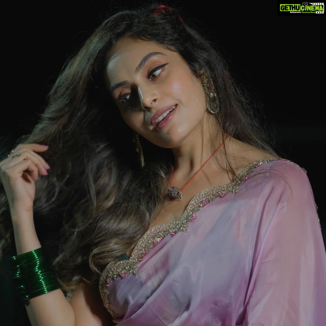 Shrutika Instagram - Photography @capture_crew_photo_graphy Saree @malarvikrambridalcouture Hair @vama_moirangthem Styling and make up @shrutika_arjun #sareedraping #saree #sareelove #indianwear #ethinic #galata #galataawards #pose #pictureoftheday #smile😊 #spreadpositivity #spreadhappiness #insta #instagramers #meta #instafashion #instapicture
