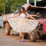 Shrutika Instagram – Thank u for this lovely attire!

Costume @styl_chennai 
Photography @sinty_boy
Postwork @shot_by_panneer
Hair @vama_moirangthem

#clothes #costume #yellow #love #spreadpositivity #happiness #insta #instagood #instafashion #instagram #instpic #picoftheday