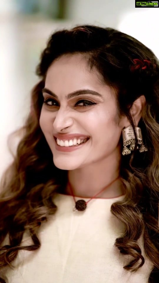 Shrutika Instagram - Make up @artistrybyolivia Reel: @sinty_boy postwork: @shot_by_panneer Hair @vama_moirangthem Styling @shrutika_arjun #cwc3 #love #thankful #happy #tamil #television #tamil #instagood #instalove #instagram #lovelypeople #vijaytelevision #vijaytv #cwcseason3 #tamilcinema #reelitfeelit #reelsinstagram #reelsindia #reelsvideo #reels #insta #instagood #instafashion #reelslovers #vijaytelevision #fun #television