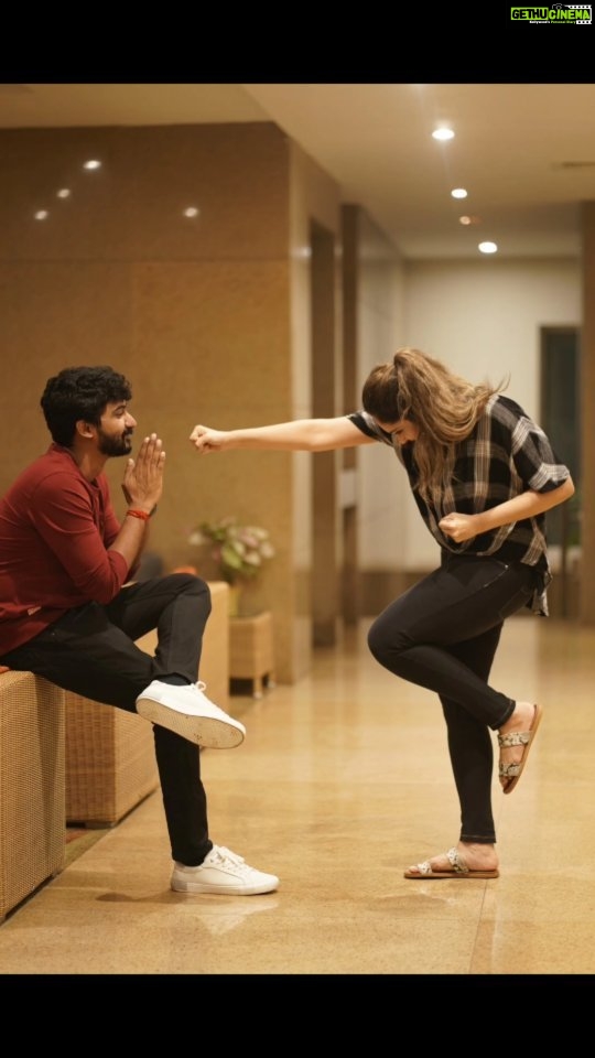 Shrutika Instagram - #friendshipgoals #trajendran #trfans #trrecord #simbu #silambarasan #shrutika #funpeople #laughter #fight #reelsfeelit #reelsinstagram #hindi #tamil #tomandjerry #reels
