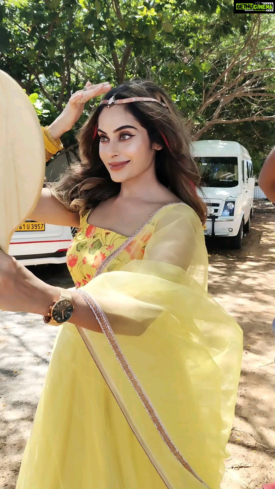 Shrutika Instagram - Make up @chisellemakeupandhair Costume @malarvikrambridalcouture Hair @vama_moirangthem Styling @shrutika_arjun #cwc3 #vijaytelevision #spreadpositivity #shootingday #vijaytv #cwcseason3 #cookuwithcomali3 #tamilcinema #reelitfeelit #reelsinstagram #reelsindia #reelsvideo #reels #insta #instagood #instafashion #reelslovers #vijaytelevision #fun #television