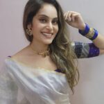 Shrutika Instagram - When ur dressed solos are an essential and when it's ur favourite attire a lot of solos are super essential 😂 Saree! My all time favourite Welcoming the onset of onam Onam Ashamsakal ! #Indian #onam #onamashamsakal #festivevibes #festival #indianethinicwear #ethinicwear #ethinicjewellery #saree #jewellery #peace #happiness #joy #india #indianwear #insta #instagood #instamood #instapicture #instalike #instagram #keralagodsowncountry #traditional