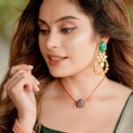 Shrutika Instagram - With my favourites😍 Photography @sinty_boy Postwork @shot_by_panneer Make up @artistrybyolivia Hair @vama_moirangthem Styling @shrutika_arjun @vijaytelevision #television #specialguest #reality #realityshow #fun #funpeople #instagood #insta #instalike #instagram #picture #instapicture