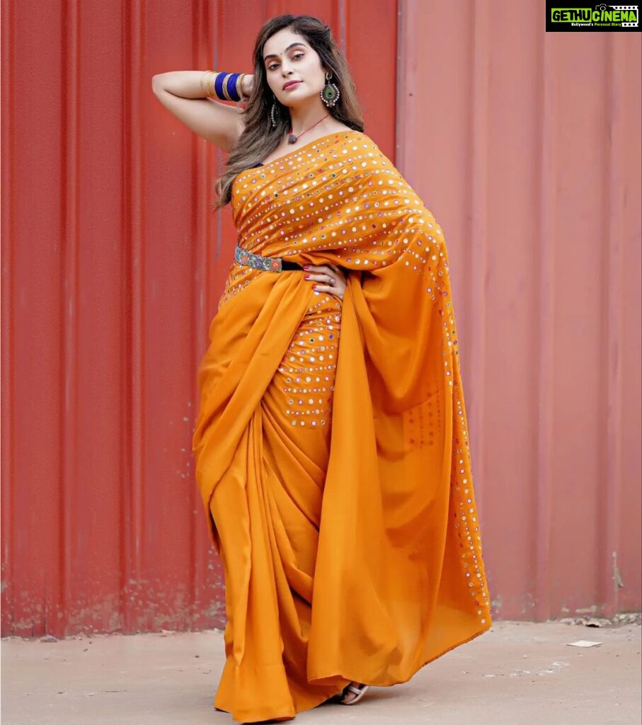 Shrutika Instagram - Photography @sinty_boy Postwork @shot_by_panneer Make up @artistrybyolivia Hair @vama_moirangthem Costume @malarvikrambridalcouture Styling @shrutika_arjun #insta #pictureoftheday #instapicture #instagood #instamood #instagram #love #indian #ethinic #vibes #vibepositive #spreadjoy #spreadpositivity #yellow #sareelove #happiness #dressup #poses #smile