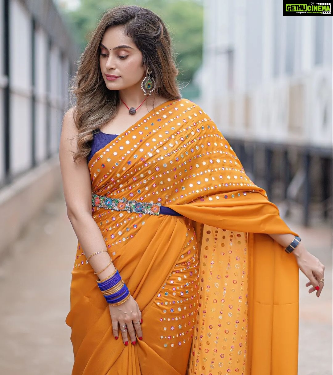 Shrutika Instagram - Photography @sinty_boy Postwork @shot_by_panneer Make up @artistrybyolivia Hair @vama_moirangthem Costume @malarvikrambridalcouture Styling @shrutika_arjun #insta #pictureoftheday #instapicture #instagood #instamood #instagram #love #indian #ethinic #vibes #vibepositive #spreadjoy #spreadpositivity #yellow #sareelove #happiness #dressup #poses #smile