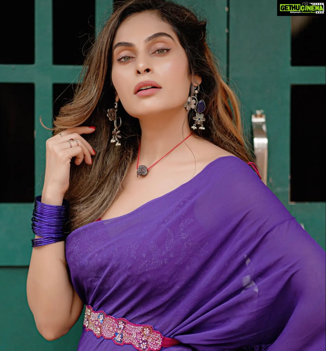 Shrutika Instagram - Photography @sinty_boy Costume @malarvikrambridalcouture Hairstyle @vama_moirangthem Makeup @artistrybyolivia Styling @shrutika_arjun Postwork @shot_by_panneer #purple #ethinicwear #mood #photoshoot #picture #shoot #pose #love #vibes #spreadpositivity #instagood #insta #instapicture #instalike #instagram