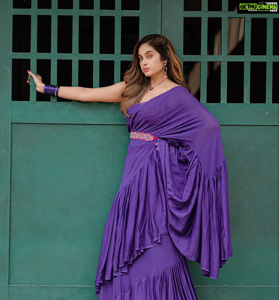 Shrutika Instagram - Photography @sinty_boy Costume @malarvikrambridalcouture Hairstyle @vama_moirangthem Makeup @artistrybyolivia Styling @shrutika_arjun Postwork @shot_by_panneer #purple #ethinicwear #mood #photoshoot #picture #shoot #pose #love #vibes #spreadpositivity #instagood #insta #instapicture #instalike #instagram