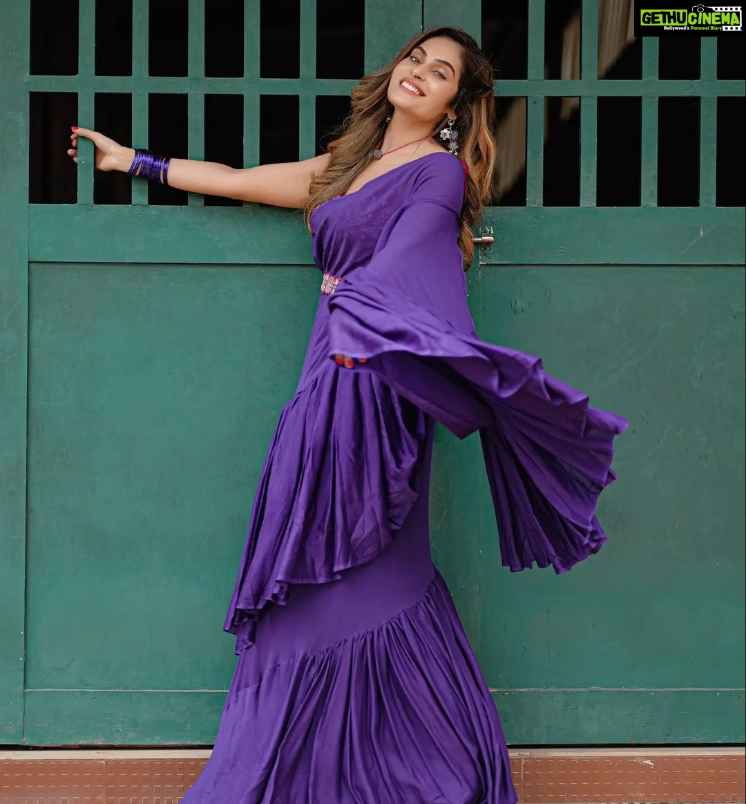 Shrutika Instagram - Photography @sinty_boy Costume @malarvikrambridalcouture Hairstyle @vama_moirangthem Makeup @artistrybyolivia Styling @shrutika_arjun Postwork @shot_by_panneer #purple #ethinicwear #mood #photoshoot #picture #shoot #pose #love #vibes #spreadpositivity #instagood #insta #instapicture #instalike #instagram