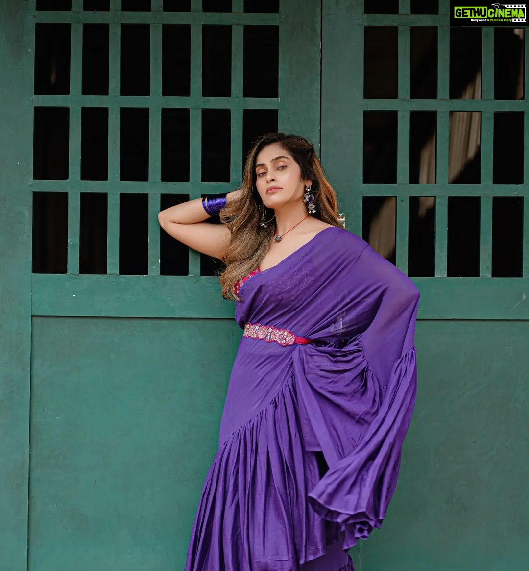 Shrutika Instagram - Photography @sinty_boy Costume @malarvikrambridalcouture Hairstyle @vama_moirangthem Makeup @artistrybyolivia Styling @shrutika_arjun Postwork @shot_by_panneer #purple #ethinicwear #mood #photoshoot #picture #shoot #pose #love #vibes #spreadpositivity #instagood #insta #instapicture #instalike #instagram