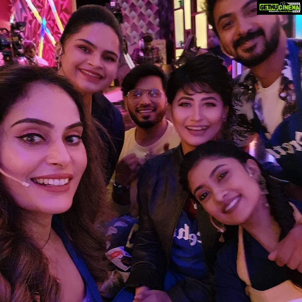 Shrutika Instagram - #cwc3 #cwc #cwcseason3 #cookuwithcomali3 #cooking #team #together #funpeople #happy #happiness #cook #joy #funny #reality #tamil #realtyshow #instagood #instagrammers #insta #instalove #instagram #instagramers #vijaytelevision