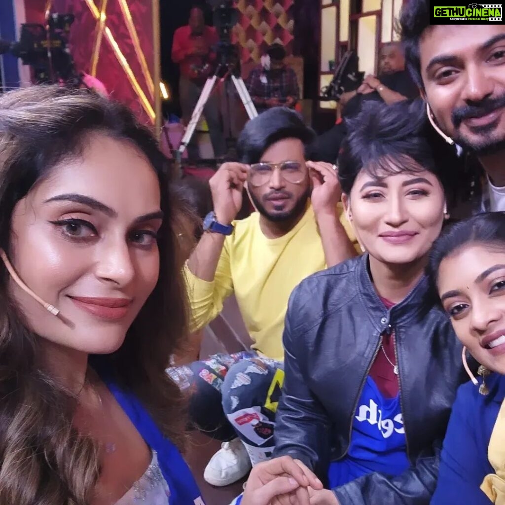 Shrutika Instagram - #cwc3 #cwc #cwcseason3 #cookuwithcomali3 #cooking #team #together #funpeople #happy #happiness #cook #joy #funny #reality #tamil #realtyshow #instagood #instagrammers #insta #instalove #instagram #instagramers #vijaytelevision