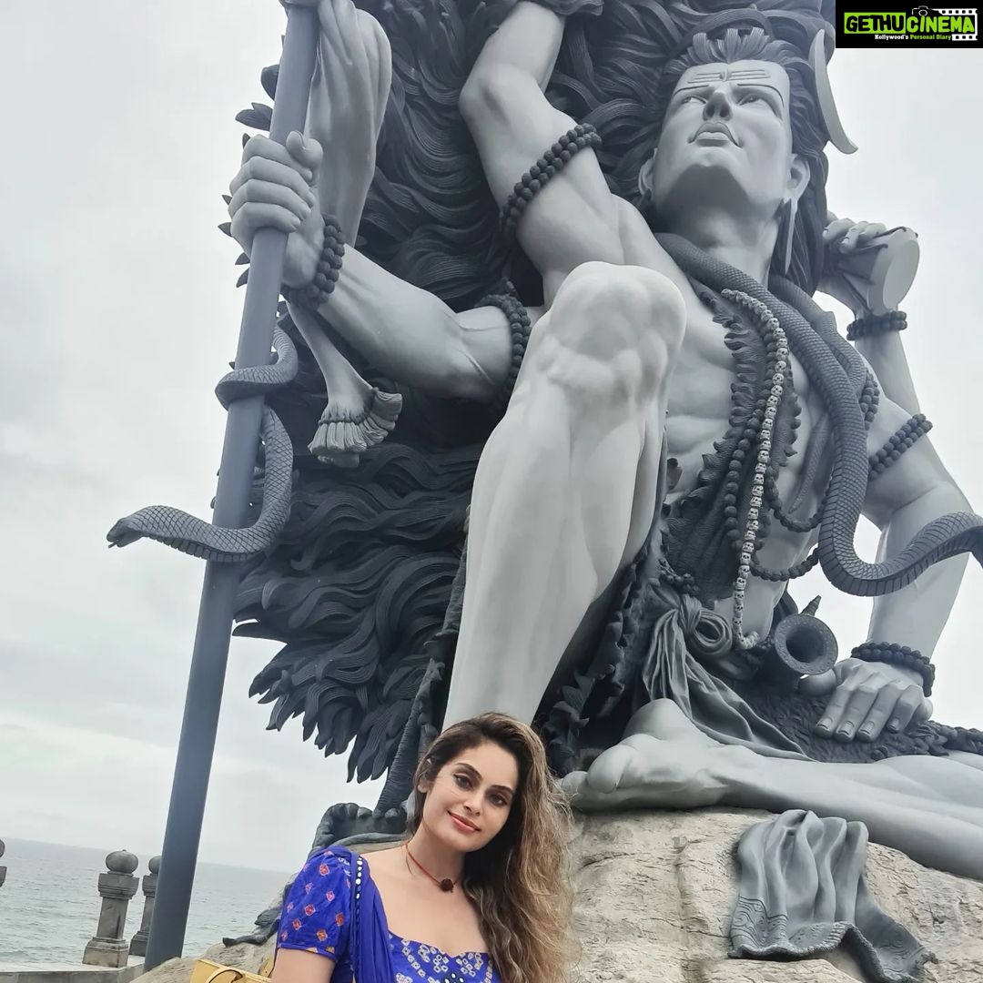 Shrutika Instagram - Azhimala ...what a vibe! #azhimalasivatemple #azhimala #lordshiva #shiva #shivatemple #kerala #trivandrum #pilgrimage #temple #templevisit #beach #vibe #vibration #goodvibes #positivevibes #calm #peace #peacewithin #peaceofmind #peaceful #travelindia #travel #tourist #love