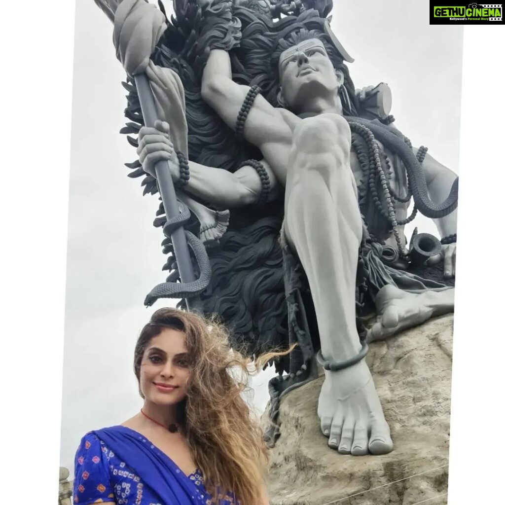 Shrutika Instagram - Azhimala ...what a vibe! #azhimalasivatemple #azhimala #lordshiva #shiva #shivatemple #kerala #trivandrum #pilgrimage #temple #templevisit #beach #vibe #vibration #goodvibes #positivevibes #calm #peace #peacewithin #peaceofmind #peaceful #travelindia #travel #tourist #love