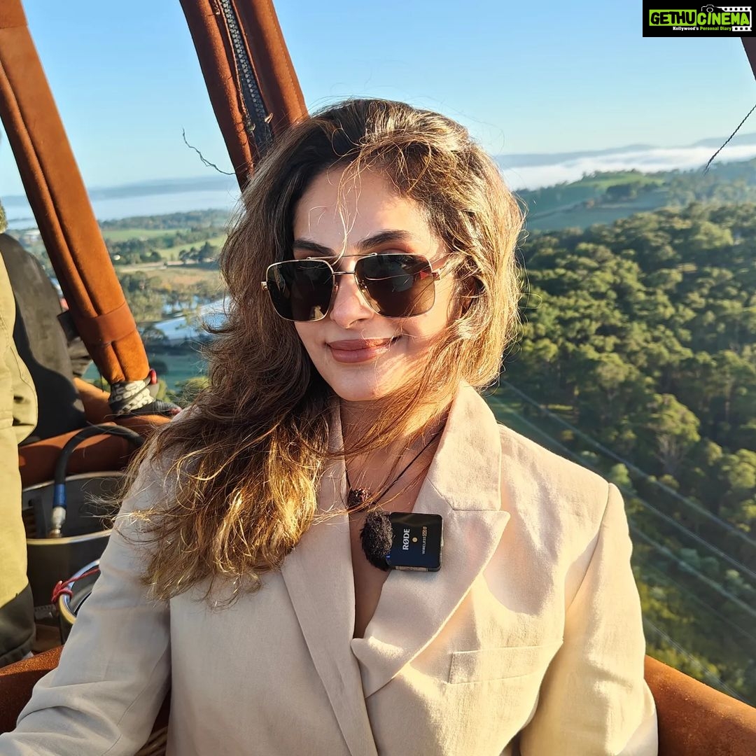 Shrutika Instagram - This early morning hot air balloon ride with the view of the sunrise was bliss and breakfast @yaravalley was picturesque.This whole place #yaravalley was like a poster so totally luvd the suburbs @australia #hotairballoon #yaravalley #australia #sunrise #scenic #poster #nature #instagood #instagram #post #breakfast #vacation #beautifuldestinations #beautifulplaces #aussie #globalballooningaustralia #hotairballoon#melbourne Yarra Valley Chocolaterie & Ice Creamery
