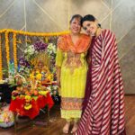 Shubhaavi Choksey Instagram - Ganpati Bappa Morya 🙏🏻 Thank you @sahilanandofficial and @mongarajneet to having me ❤️ The Crazy the peoples’ @iam_ejf @aakanshashukla0803 @shreya_nehal @vinitps @priyalmahajanofficial Lots of love and wishes @ritu_vasishtha ❤️ Ps: MY FAVOURITE PHOTO IS the 5th one @iam_ejf 🤣🤣 #ganpati #ganpatibappamorya #2022