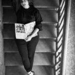 Shubhaavi Choksey Instagram - “The world is like a grand staircase, some are going up and some are going down” Samuel Johnson 📸 @ananndsampat 💄 & 💇‍♀️ @sandybeauti 👗 @jaferalimunshi ❤️ @anjalivuduta @ankurghatge_ @greenlight__media 📍 @backstage_mumbai #blackandwhite #photography #fashion #style #thoughtoftheday #2022