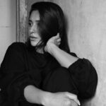 Shubhaavi Choksey Instagram - “Life is in colour but black and white is more realistic” Samuel fuller 📸 @ananndsampat 💄 & 💇‍♀️ @sandybeauti 👗 @jaferalimunshi ❤️ @anjalivuduta @ankurghatge_ @greenlight__media 📍 @backstage_mumbai #blackandwhite #photography #fashion #style #thoughtoftheday #2022