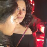 Shubhaavi Choksey Instagram - My bag is my style quotient and my glitter tatoo, my accessory… Footwear gifted by @swagsatrangi #goadiaries #glitterati #2022