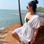 Shubhaavi Choksey Instagram - Can I ever be serious ???? I try not to laugh but it just happens 🤦🏻‍♀️ …. #goa #goadiaries #friends #2022
