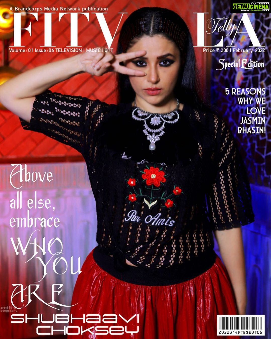 Shubhaavi Choksey Instagram - "You have to be unique, and different, and shine in your own way." - Lady Gaga. π @fitvillatelly πΈ @sumitsenphotography π πββοΈ @amuthevar @shribhalerao_ @rathod__reena π @reemasshah β€οΈ @greenlight__media @anjalivuduta @ankurghatge_ #experimental #fashion #style #statement #beyourself #dontbeafraidtobedifferent #2022
