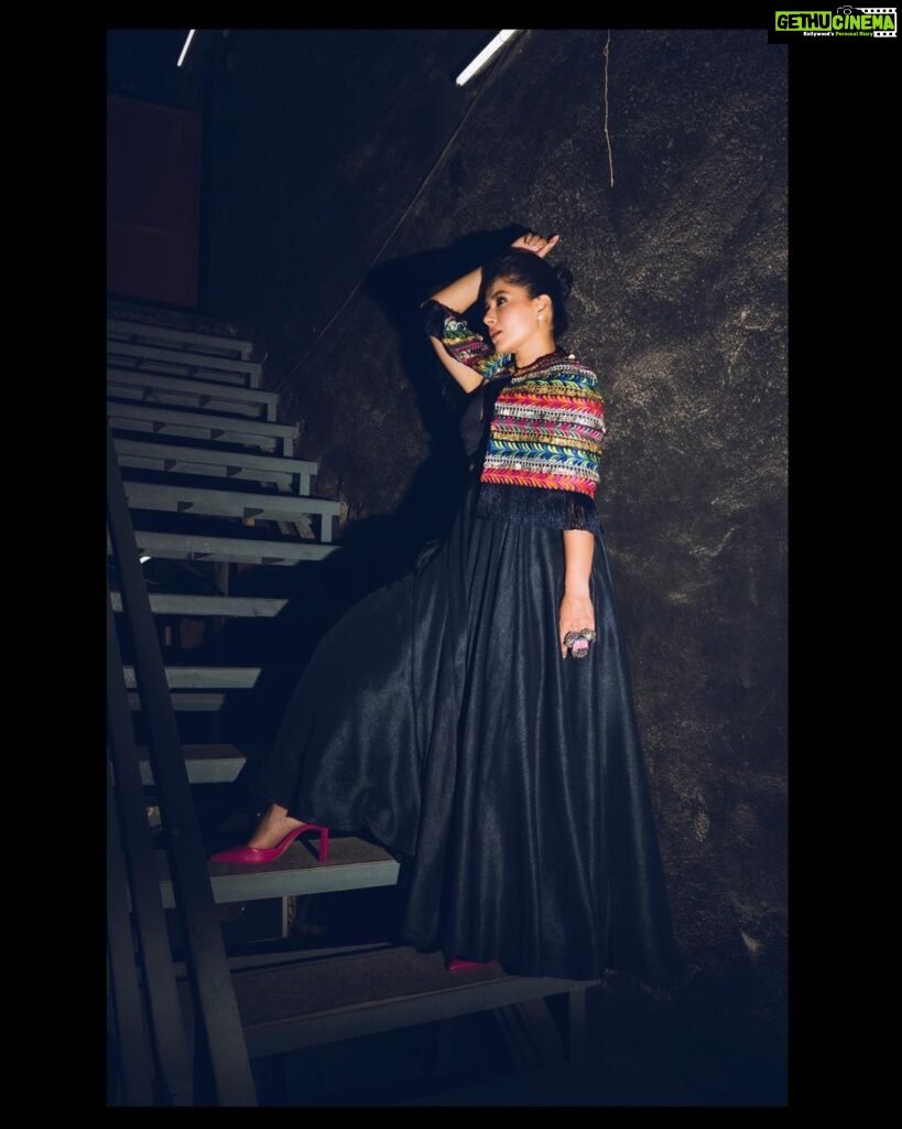 Shubhaavi Choksey Instagram - When it’s a flight of stairs, it’s your choice to climb up or go down … Count your rainbows , not your thunderstorms… Darkness cannot drive out darkness, only light can do that… Be the colour in your life , don’t be in the shadows and BE THE LIGHT … Photographed by @shotbyrohitdey Makeup by @ansarisharfuddin Hair by @shaheenchaudhary1 Styled by @shubhaavi #style #fashionlover #instaoutfit #aboutlastnight #2022