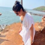 Shubhaavi Choksey Instagram - Can I ever be serious ???? I try not to laugh but it just happens 🤦🏻‍♀️ …. #goa #goadiaries #friends #2022