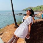 Shubhaavi Choksey Instagram - Can I ever be serious ???? I try not to laugh but it just happens 🤦🏻‍♀️ …. #goa #goadiaries #friends #2022